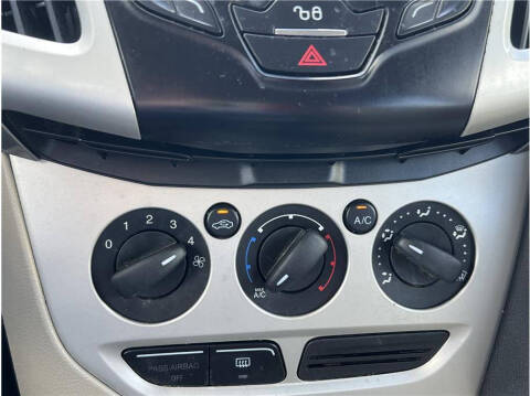 2012 Ford Focus SE