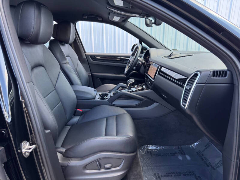 2022 Porsche Cayenne E-Hybrid