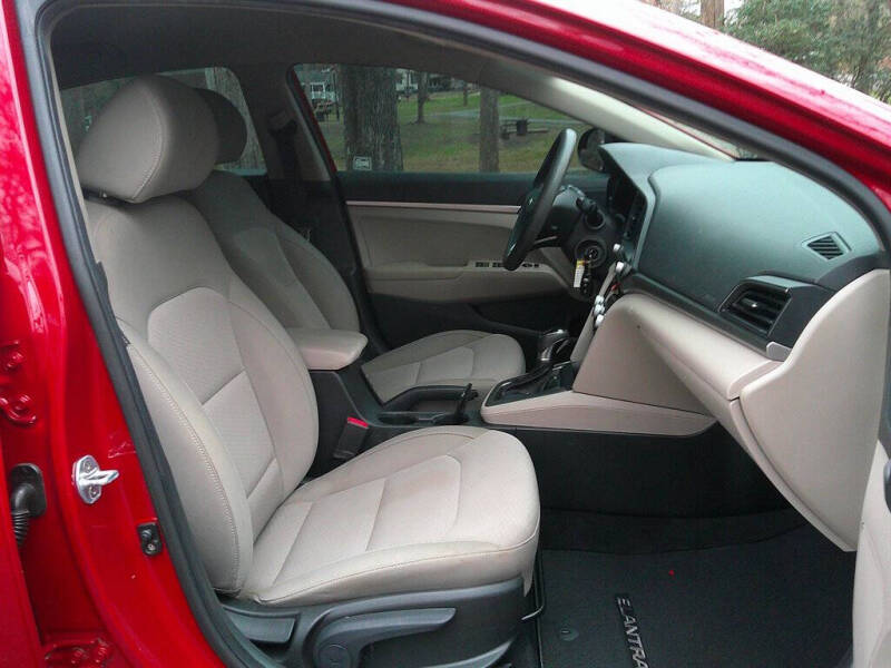 2020 Hyundai Elantra SE