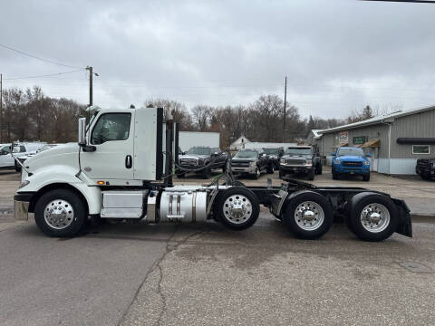 2021 International RH613