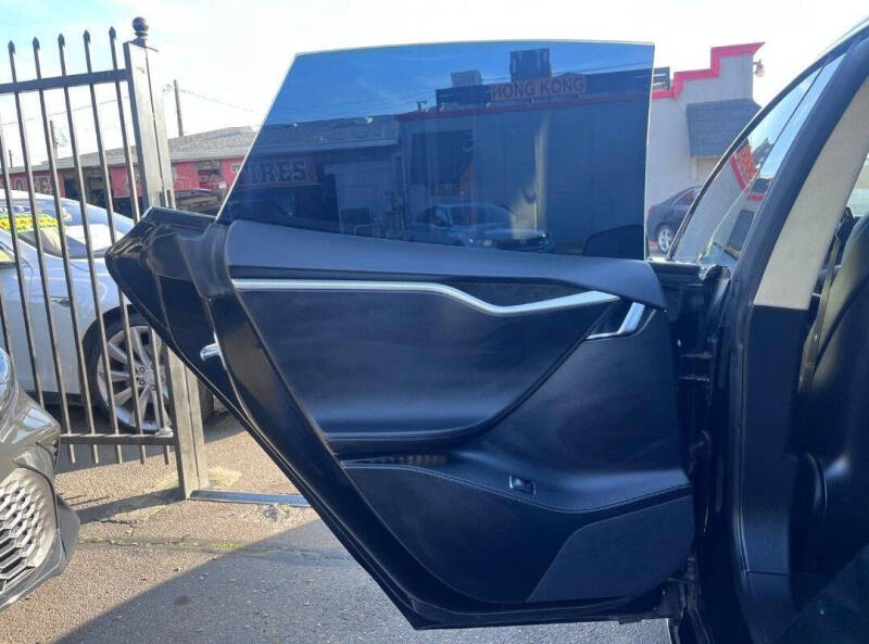 2018 Tesla Model S 75D