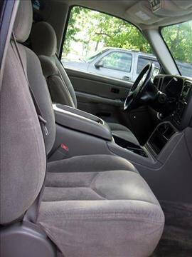 2004 Chevrolet Tahoe LS