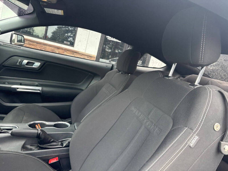 2022 Ford Mustang EcoBoost