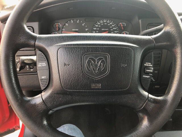 2002 Dodge Dakota for sale at Extreme Auto Plaza in Des Moines, IA