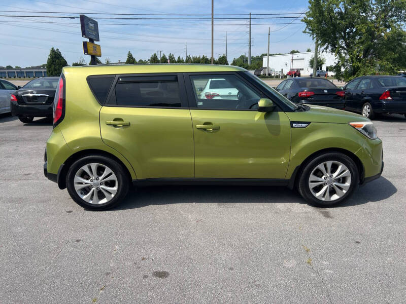2016 Kia Soul +