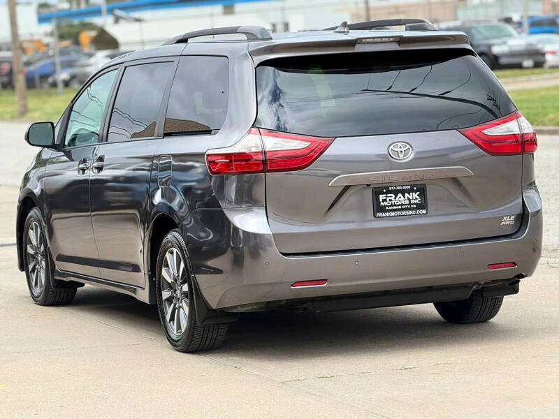 2018 Toyota Sienna XLE 7-Passenger