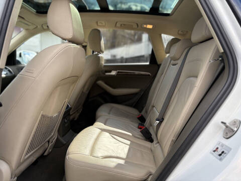 2012 Audi Q5 2.0T quattro Premium