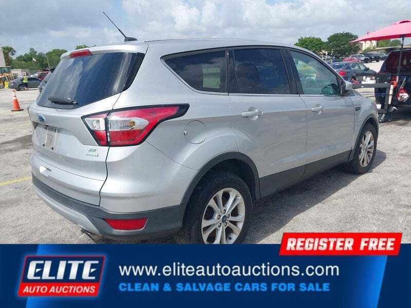 2017 Ford Escape SE