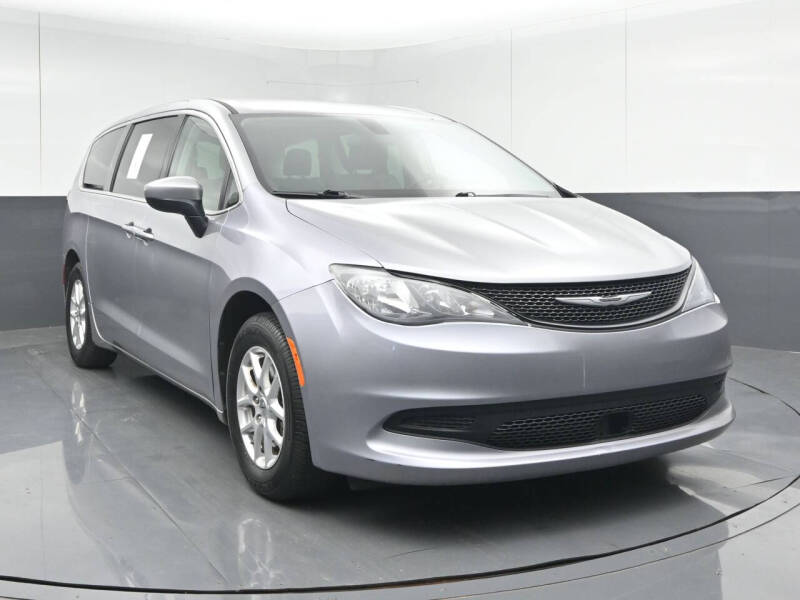 2021 Chrysler Voyager LX