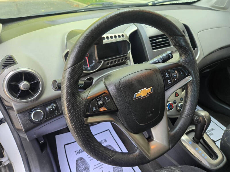 2015 Chevrolet Sonic LT Auto