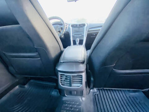 2013 Ford Fusion Hybrid SE