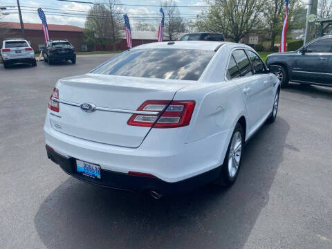 2015 Ford Taurus