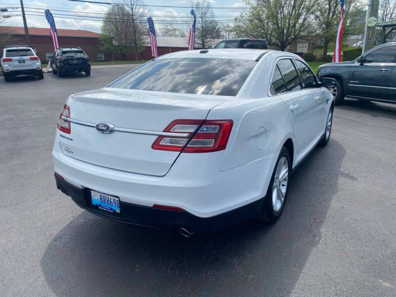 2015 Ford Taurus