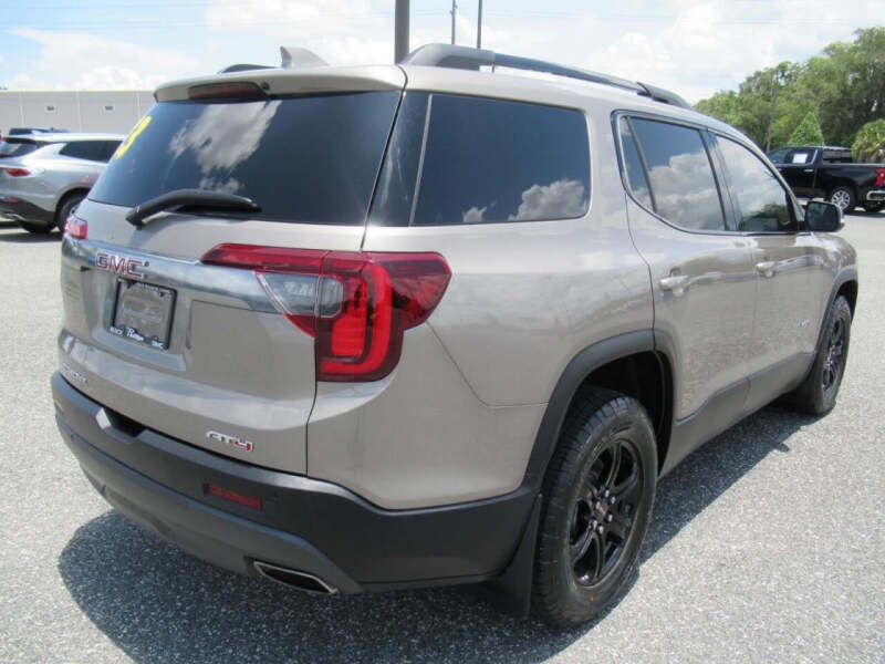 2023 GMC Acadia AT4