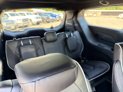 2027 Chrysler Pacifica Limited