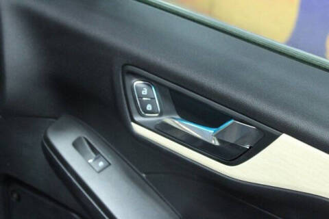 2021 Ford Escape Hybrid Titanium