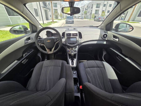 2016 Chevrolet Sonic LT Auto