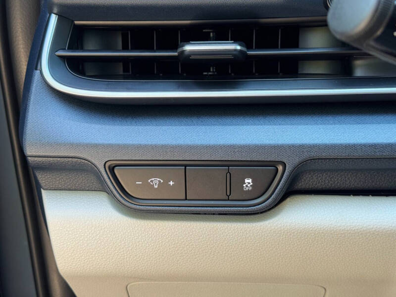 2025 Kia Carnival SX