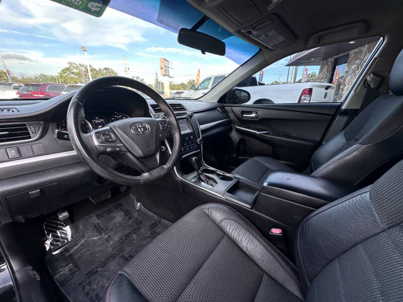 2017 Toyota Camry SE