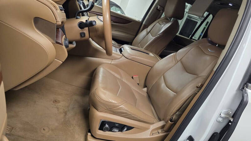 2016 Cadillac Escalade Platinum