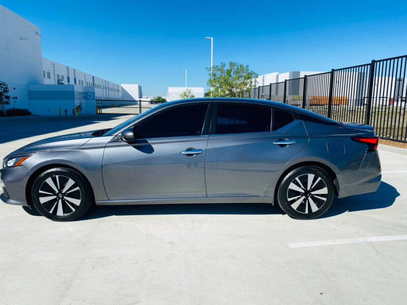 2022 Nissan Altima 2.5 SV