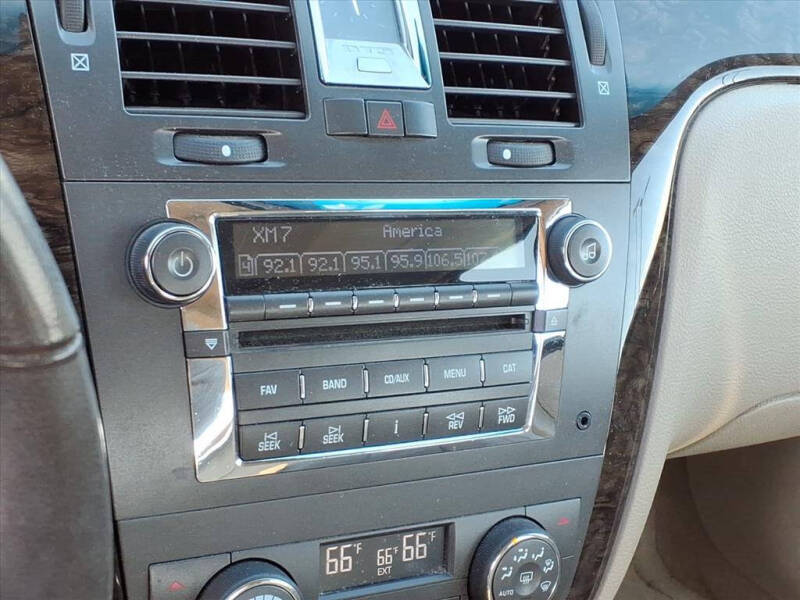 2010 Cadillac DTS Luxury Collection