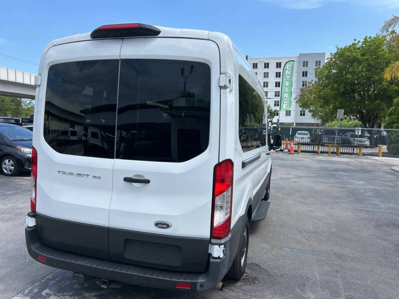 2023 Ford Transit 350 XLT