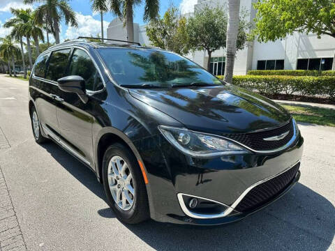 2020 Chrysler Pacifica Touring L