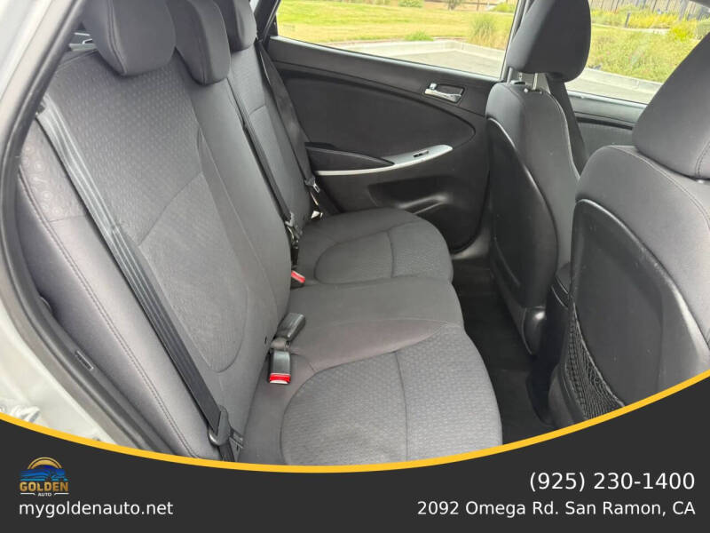 2013 Hyundai Accent SE