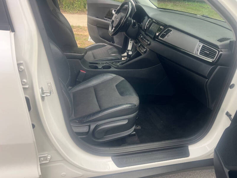 2017 Kia Niro EX