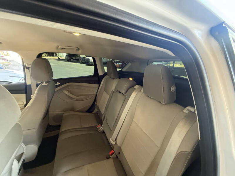 2016 Ford Escape SE - Photo 11