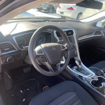 2016 Ford Fusion SE