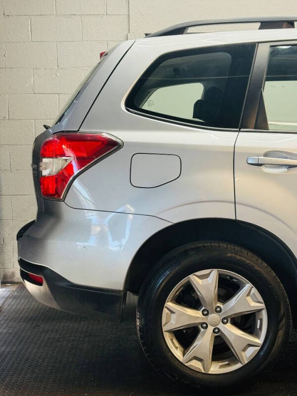 2015 Subaru Forester 2.5i