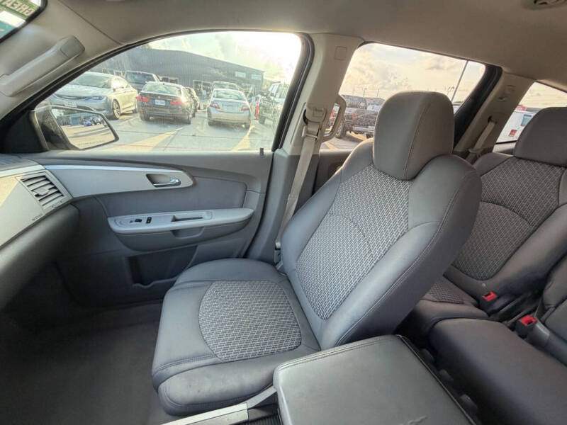 2012 Chevrolet Traverse LS