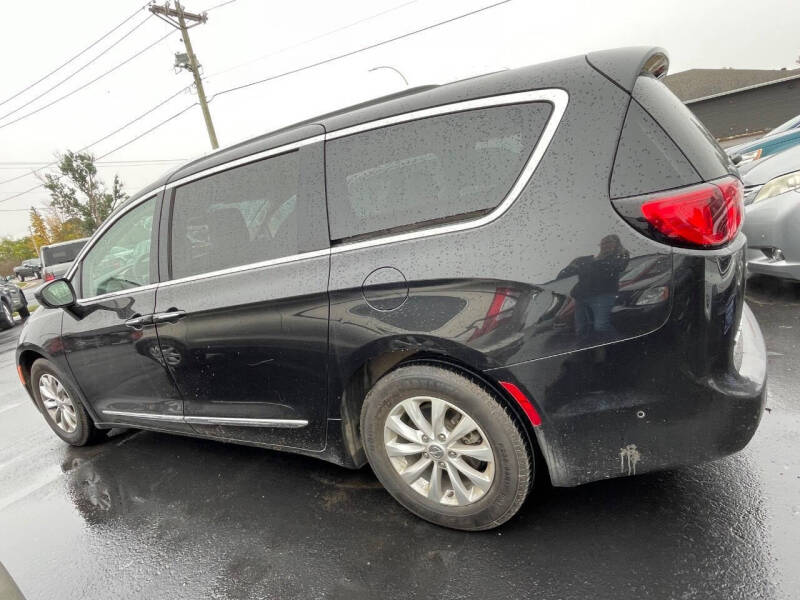 2018 Chrysler Pacifica Touring L