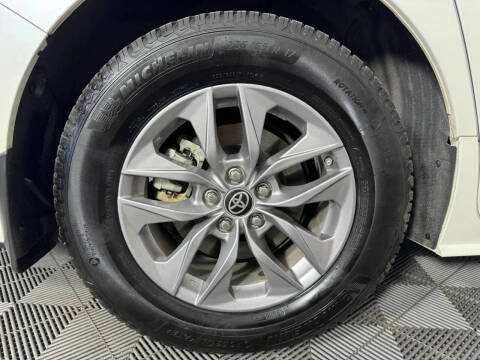 2021 Toyota Sienna XLE 7-Passenger