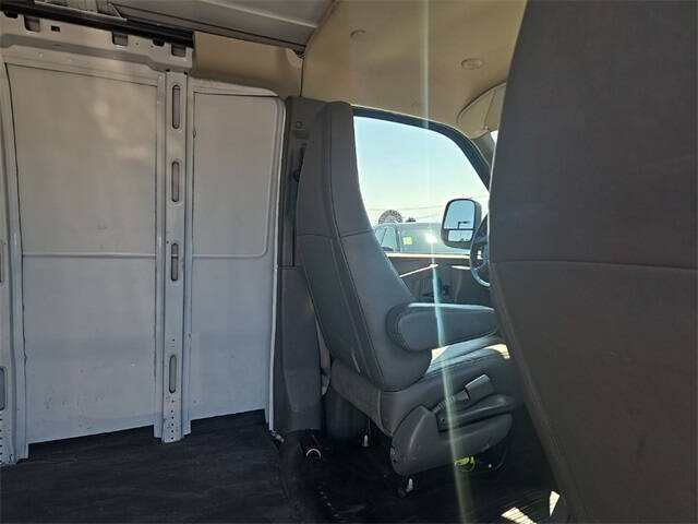 2023 Chevrolet Express 2500