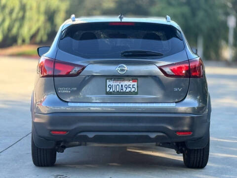 2017 Nissan Rogue Sport SV
