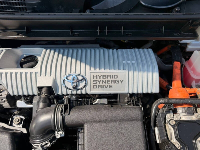 2013 Toyota Prius v Two