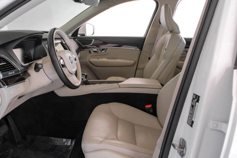 2019 Volvo XC90 T5 Momentum