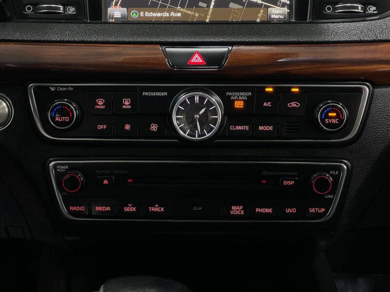 2018 Kia Cadenza Technology