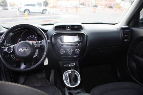 2016 Kia Soul +