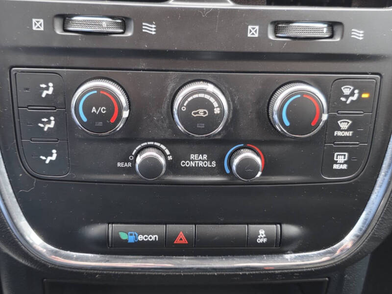 2015 Dodge Grand Caravan SE