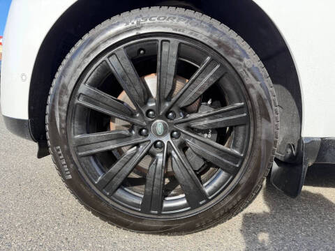 2023 Land Rover Range Rover P530 SE LWB