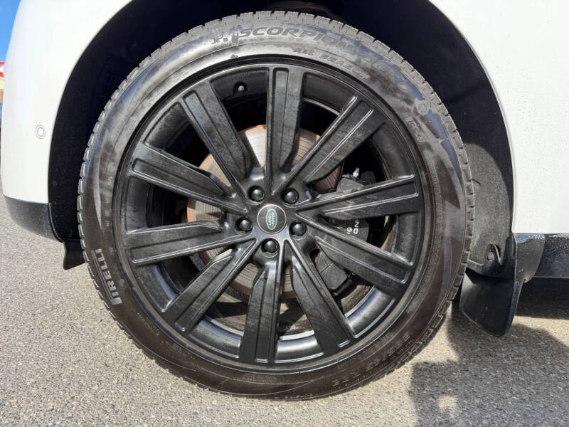 2023 Land Rover Range Rover P530 SE LWB