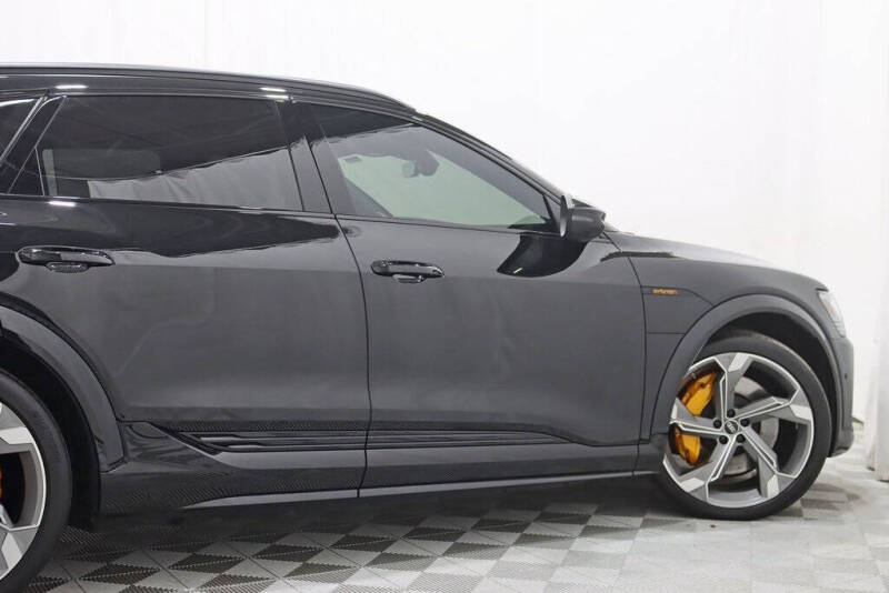 2022 Audi e-tron S quattro Prestige