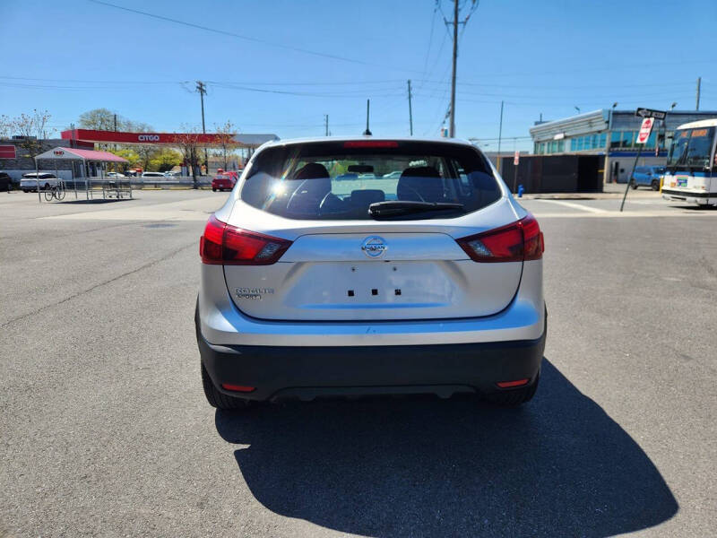2019 Nissan Rogue Sport S