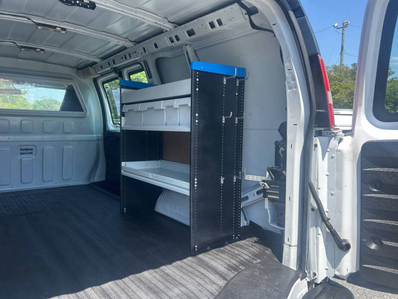 2017 Chevrolet Express 2500