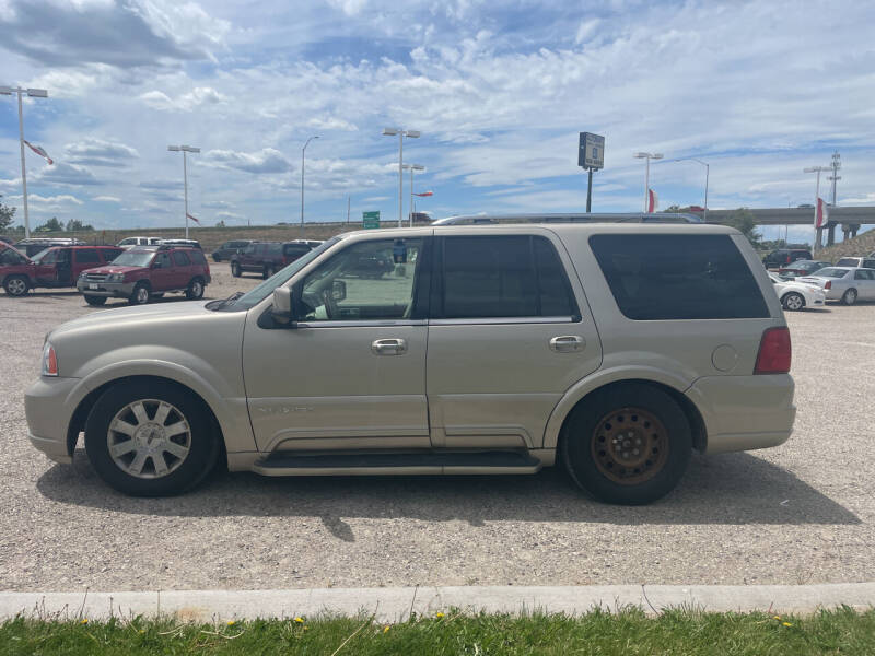 2004 Lincoln Navigator for sale at GILES & JOHNSON AUTOMART in Idaho Falls ID