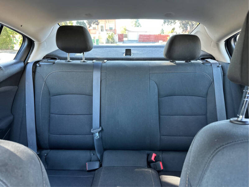 2017 Chevrolet Cruze LS Auto